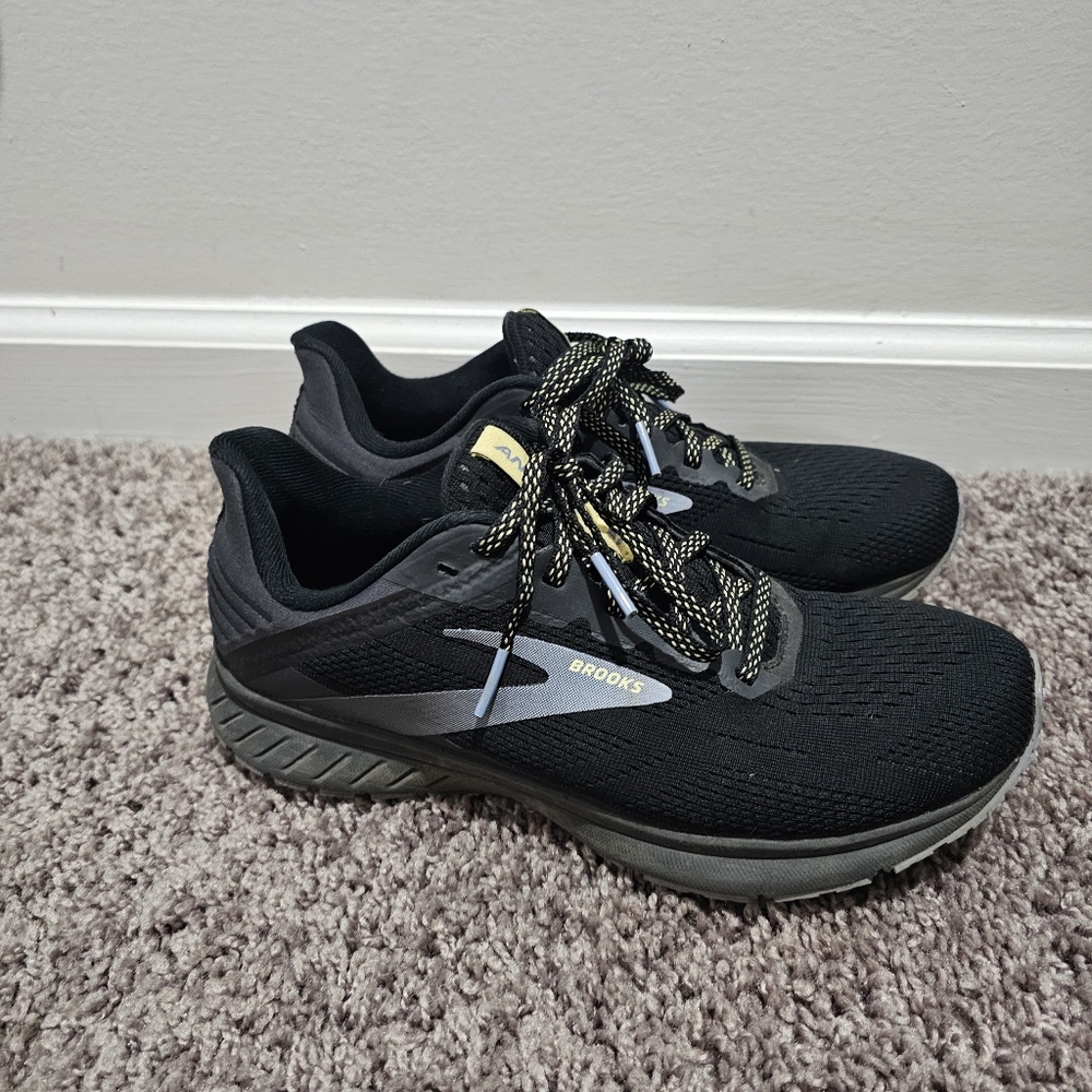Brooks Women Anthem 5 Size 7 Running Sneakers